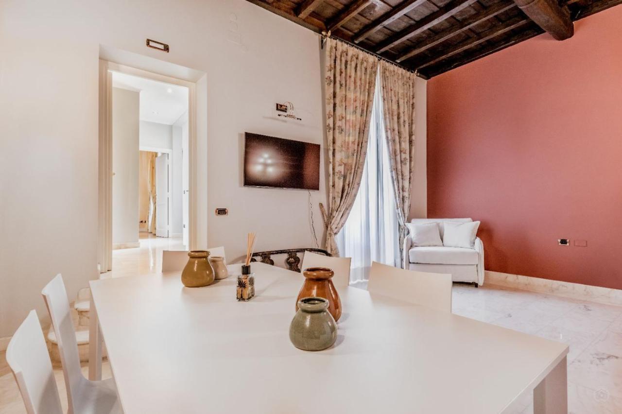 Apt Rome - Pietra Luaran gambar